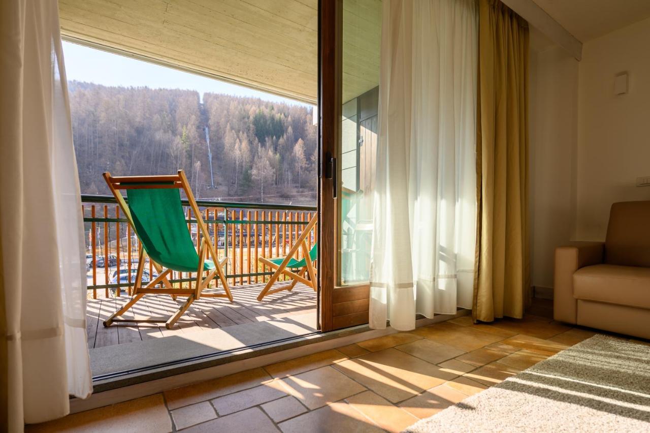 Alpesmith - Bike & Ski Apartments Bardonecchia Exterior foto