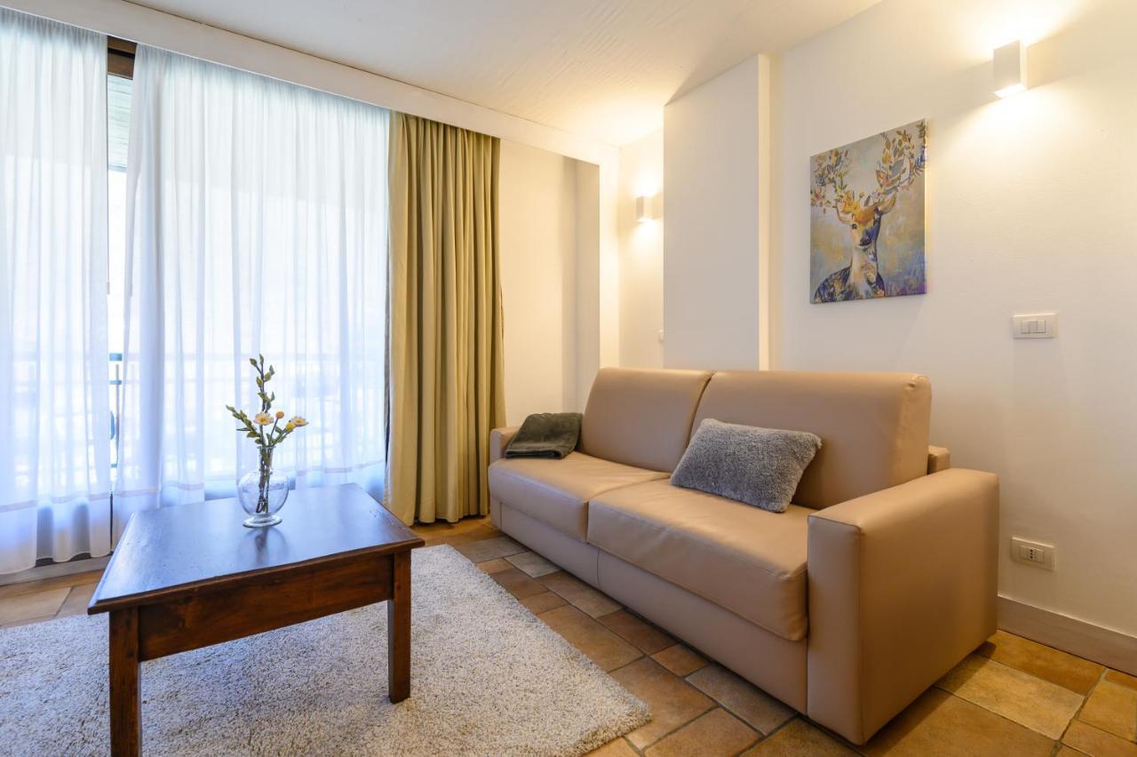 Alpesmith - Bike & Ski Apartments Bardonecchia Exterior foto