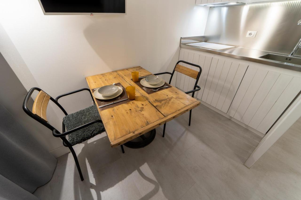 Alpesmith - Bike & Ski Apartments Bardonecchia Exterior foto