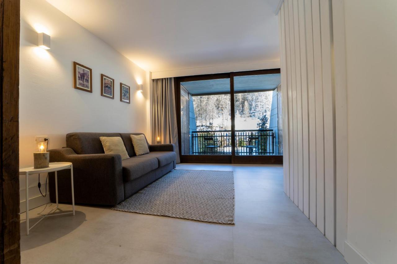 Alpesmith - Bike & Ski Apartments Bardonecchia Exterior foto