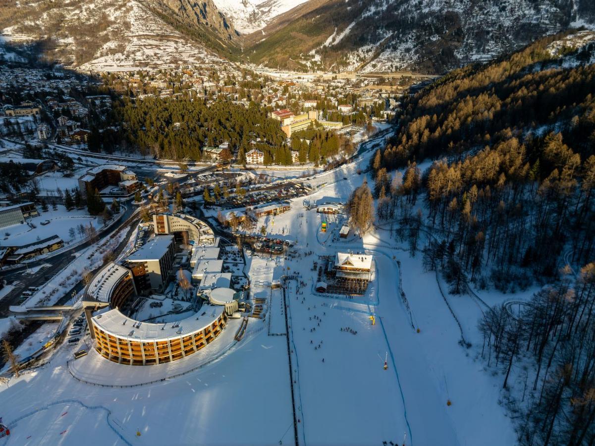 Alpesmith - Bike & Ski Apartments Bardonecchia Exterior foto