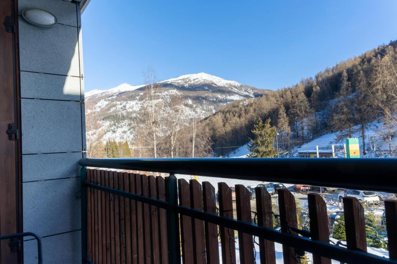 Alpesmith - Bike & Ski Apartments Bardonecchia Exterior foto