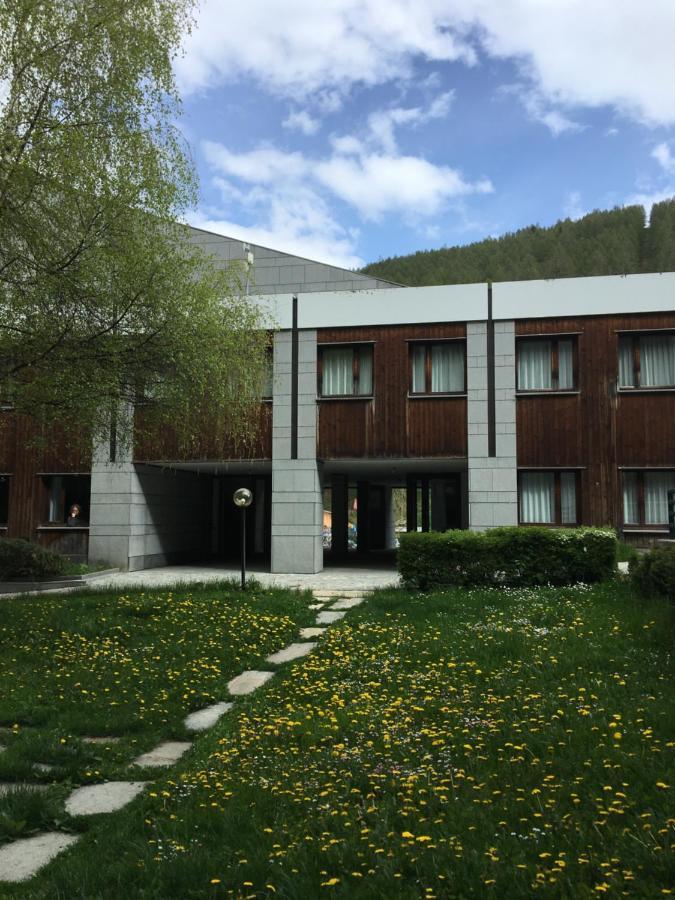 Alpesmith - Bike & Ski Apartments Bardonecchia Exterior foto