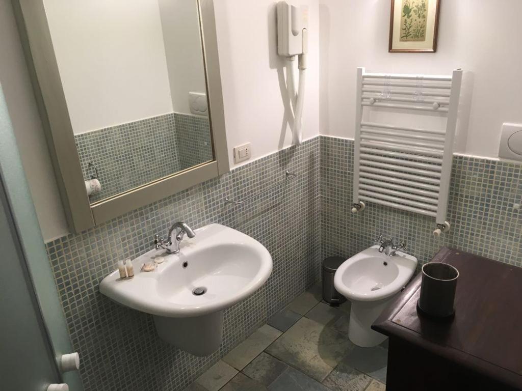 Alpesmith - Bike & Ski Apartments Bardonecchia Exterior foto
