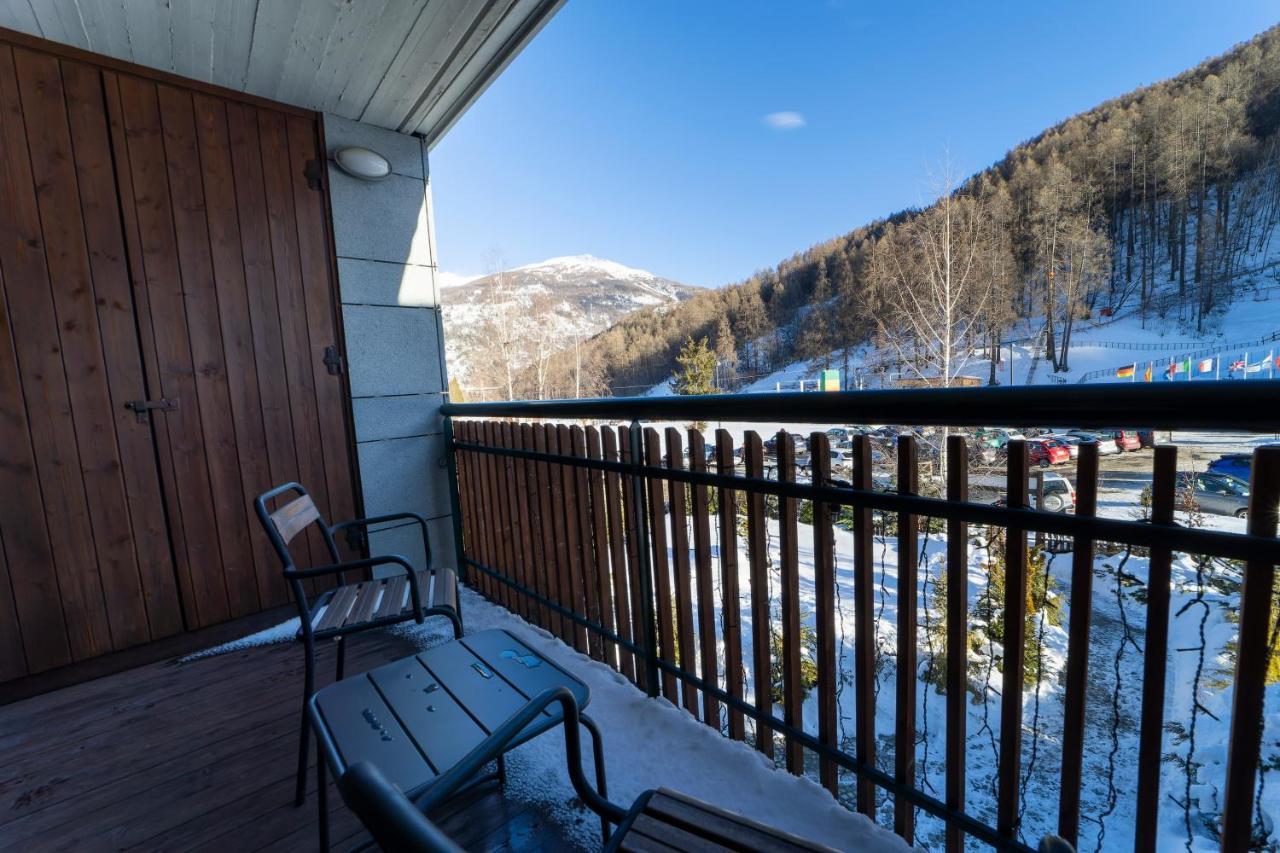 Alpesmith - Bike & Ski Apartments Bardonecchia Exterior foto