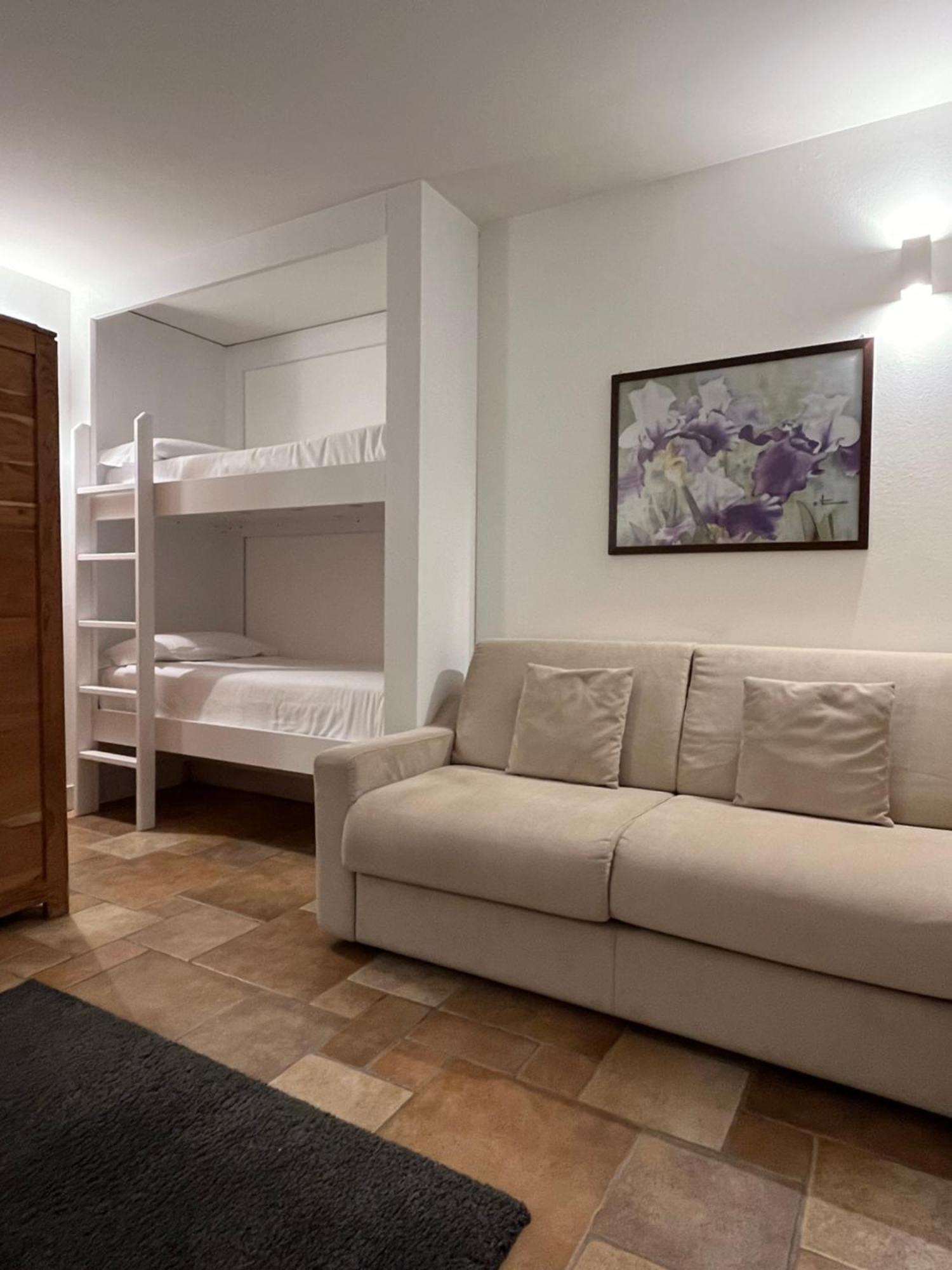 Alpesmith - Bike & Ski Apartments Bardonecchia Exterior foto