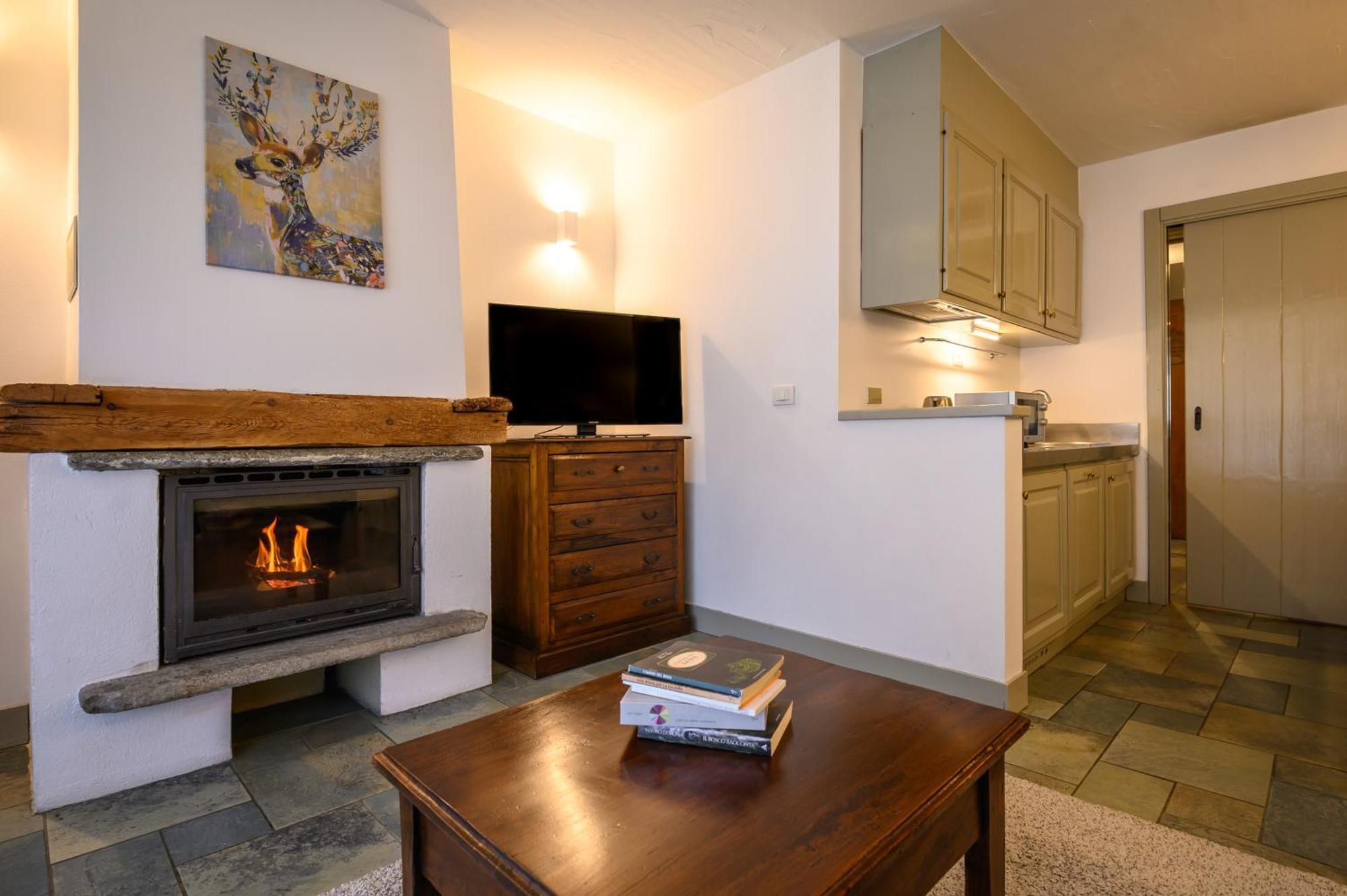 Alpesmith - Bike & Ski Apartments Bardonecchia Exterior foto